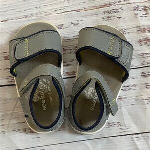See Kai Run Gray Kids Water-Friendly Sandals (Toddler size 5)